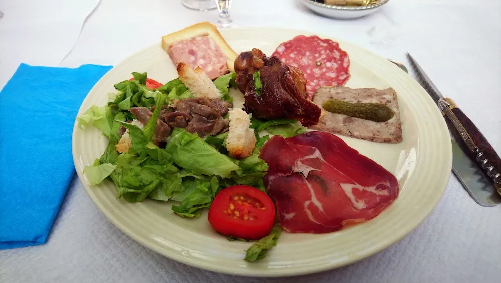 Entrée Avant la Poule Farcie